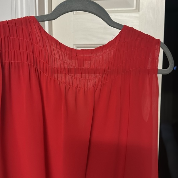 Red sleeveless Blouse with cross front - Picture 6 of 6
